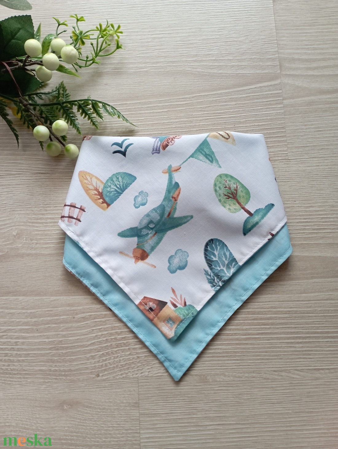 Vonatos nyálkendő  - ruha & divat - gyerekruha - Meska.hu