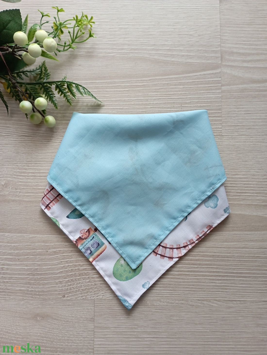 Vonatos nyálkendő  - ruha & divat - gyerekruha - Meska.hu