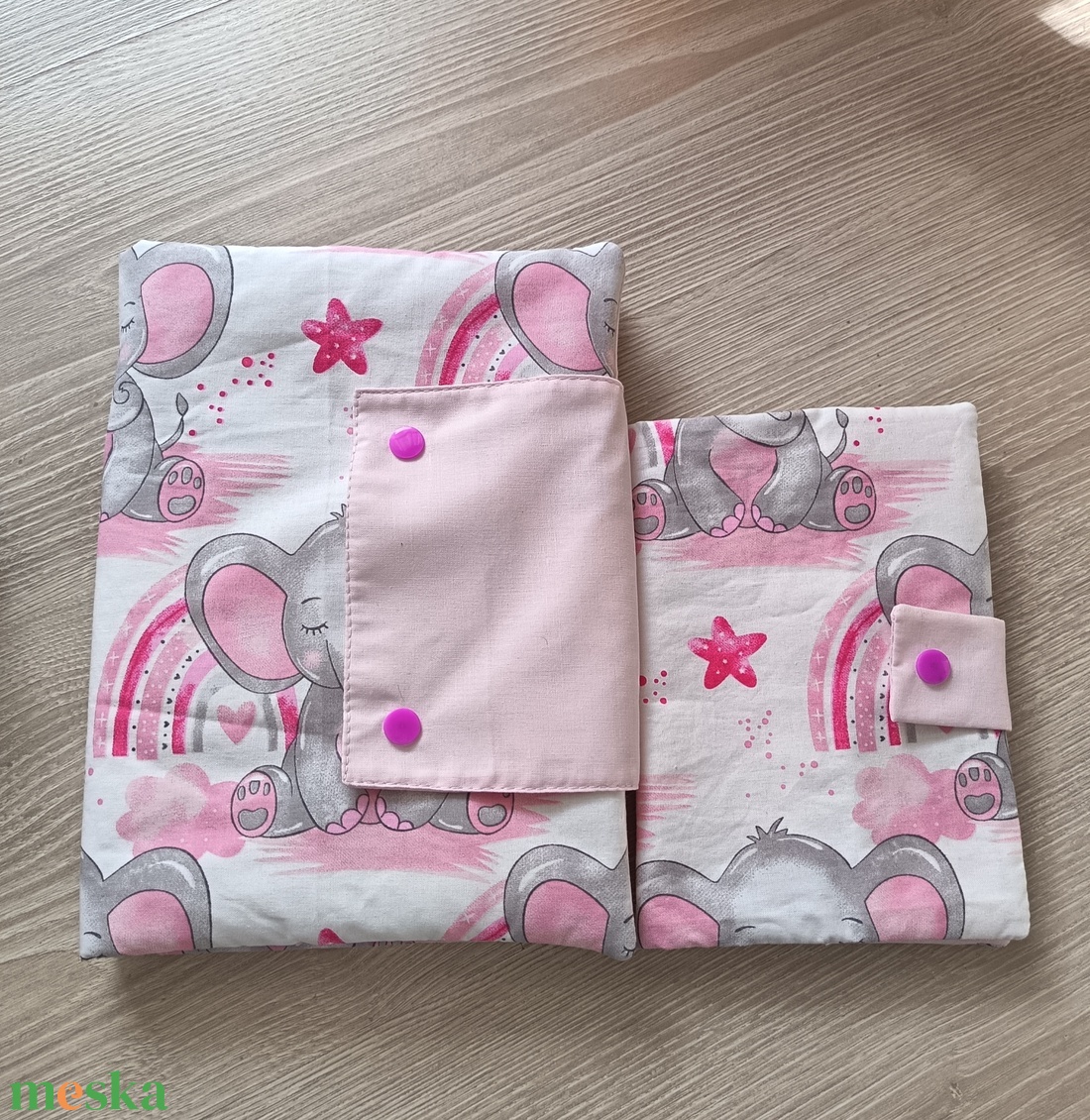 Pelenkázó neszeszer egészségügyi kiskönyv borítóval elefánt - táska & tok - pelenkatáska - pelenkatartó tok - Meska.hu