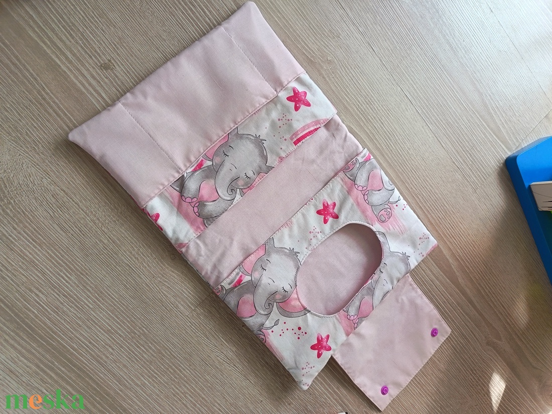 Pelenkázó neszeszer egészségügyi kiskönyv borítóval elefánt - táska & tok - pelenkatáska - pelenkatartó tok - Meska.hu