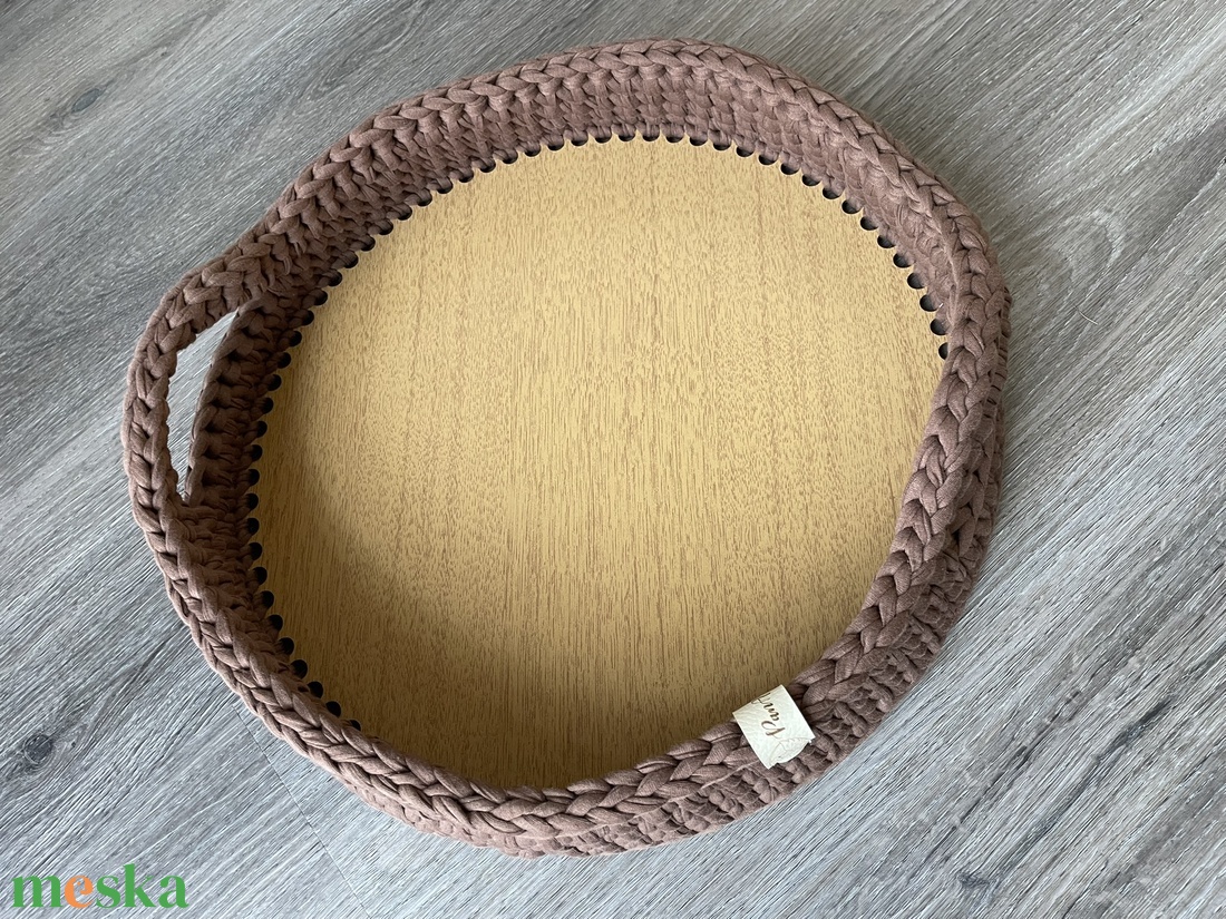 Horgolt tálca - tároló kosár - otthon & életmód - dekoráció - asztal és polc dekoráció - dekorációs tál, tartó - Meska.hu