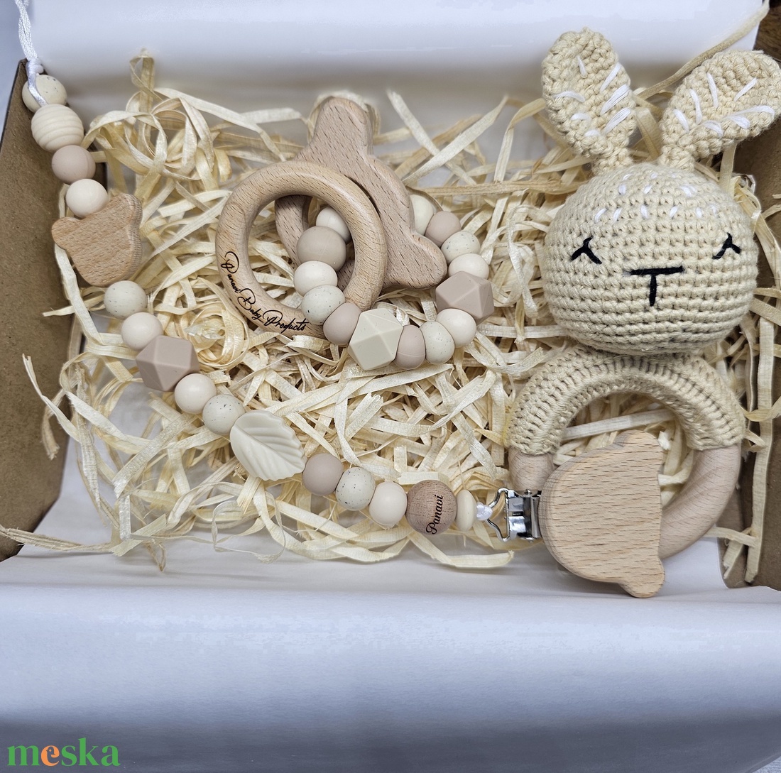 Első ajándékom - Bézs- nyuszi Babaváró ajándék Babaköszöntő ajándékbox  - játék & sport - babalátogató ajándékcsomag - Meska.hu