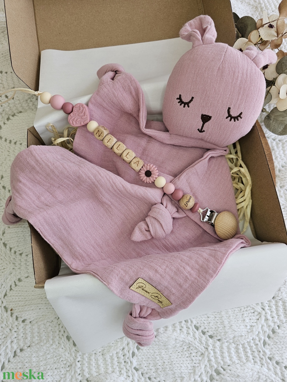 Első ajándékom - Mályva nyuszis szundikendő Babaváró ajándék Babaköszöntő ajándékbox - játék & sport - babalátogató ajándékcsomag - Meska.hu