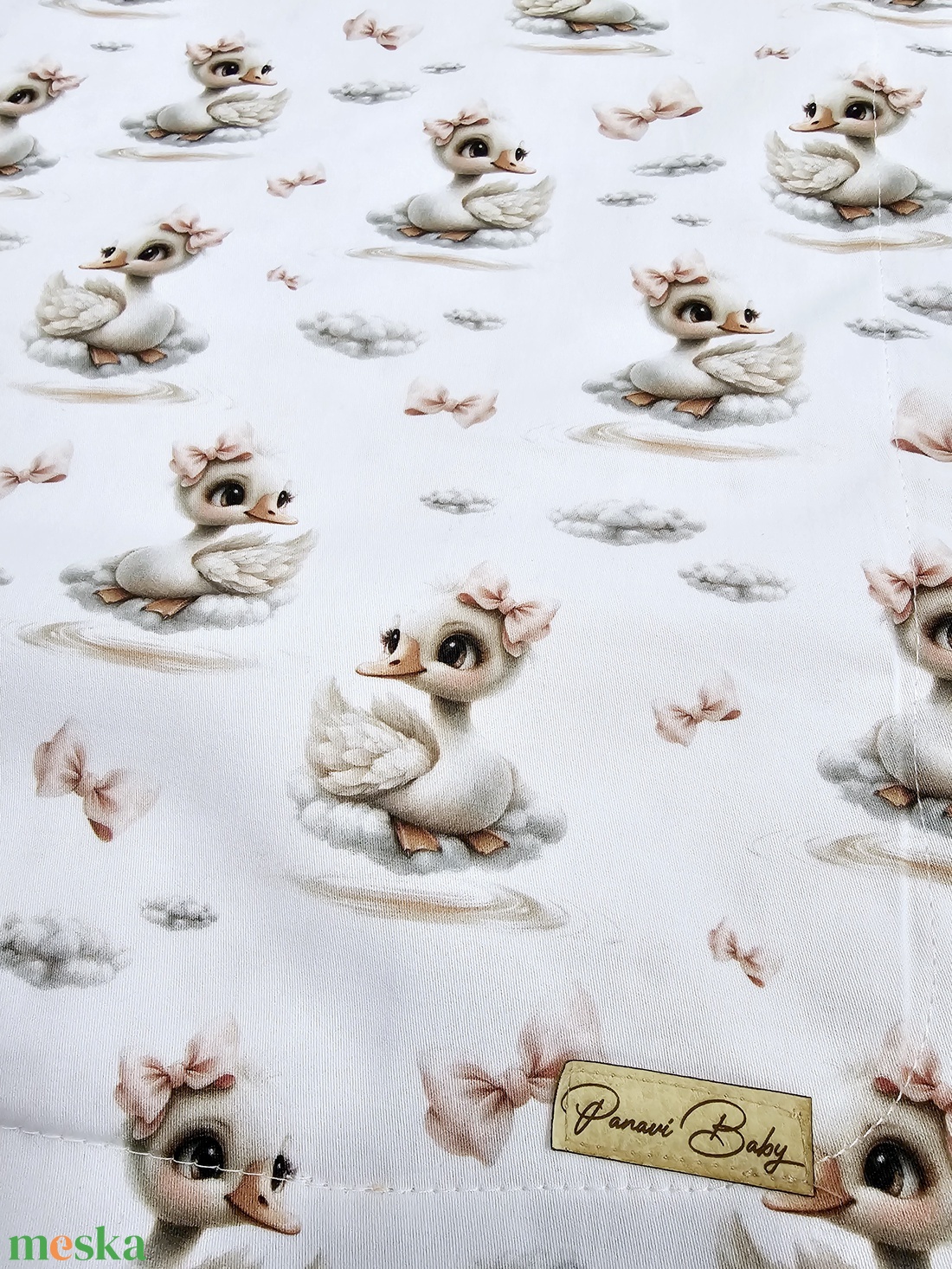 Prémium babaágynemű szett Bájos hattyú babatakaró és kispárna - otthon & életmód - babaszoba, gyerekszoba - baba ágynemű - Meska.hu