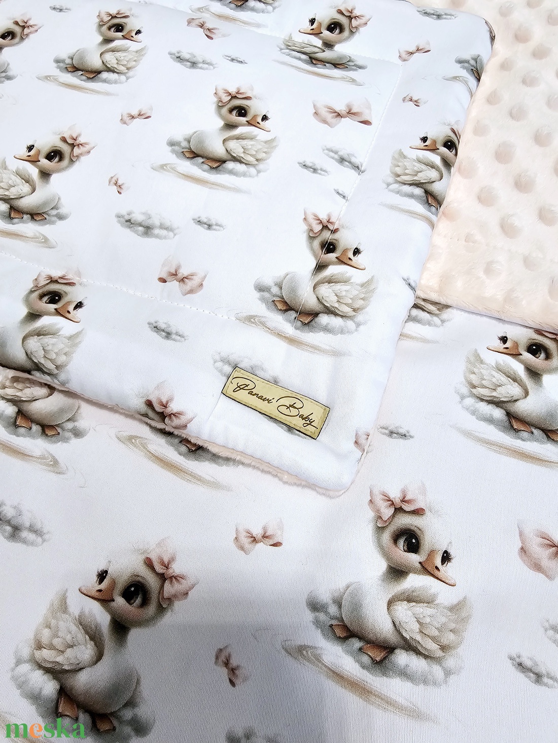 Prémium babaágynemű szett Bájos hattyú babatakaró és kispárna - otthon & életmód - babaszoba, gyerekszoba - baba ágynemű - Meska.hu