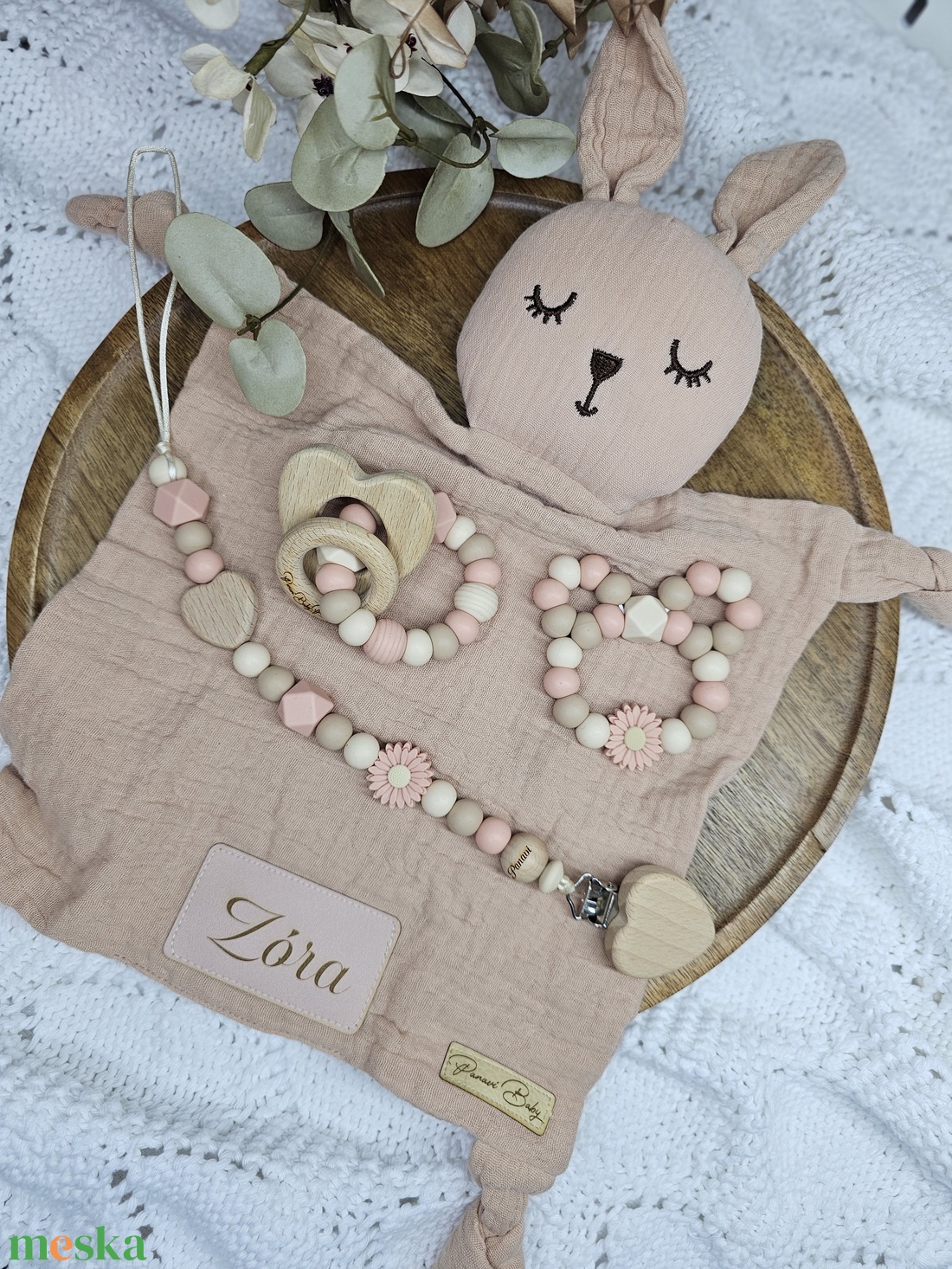 Első ajándékom - Barack nyuszis szundikendő Babaváró ajándék Babaköszöntő ajándékbox - baba - mama - babalátogató ajándékcsomag - Meska.hu