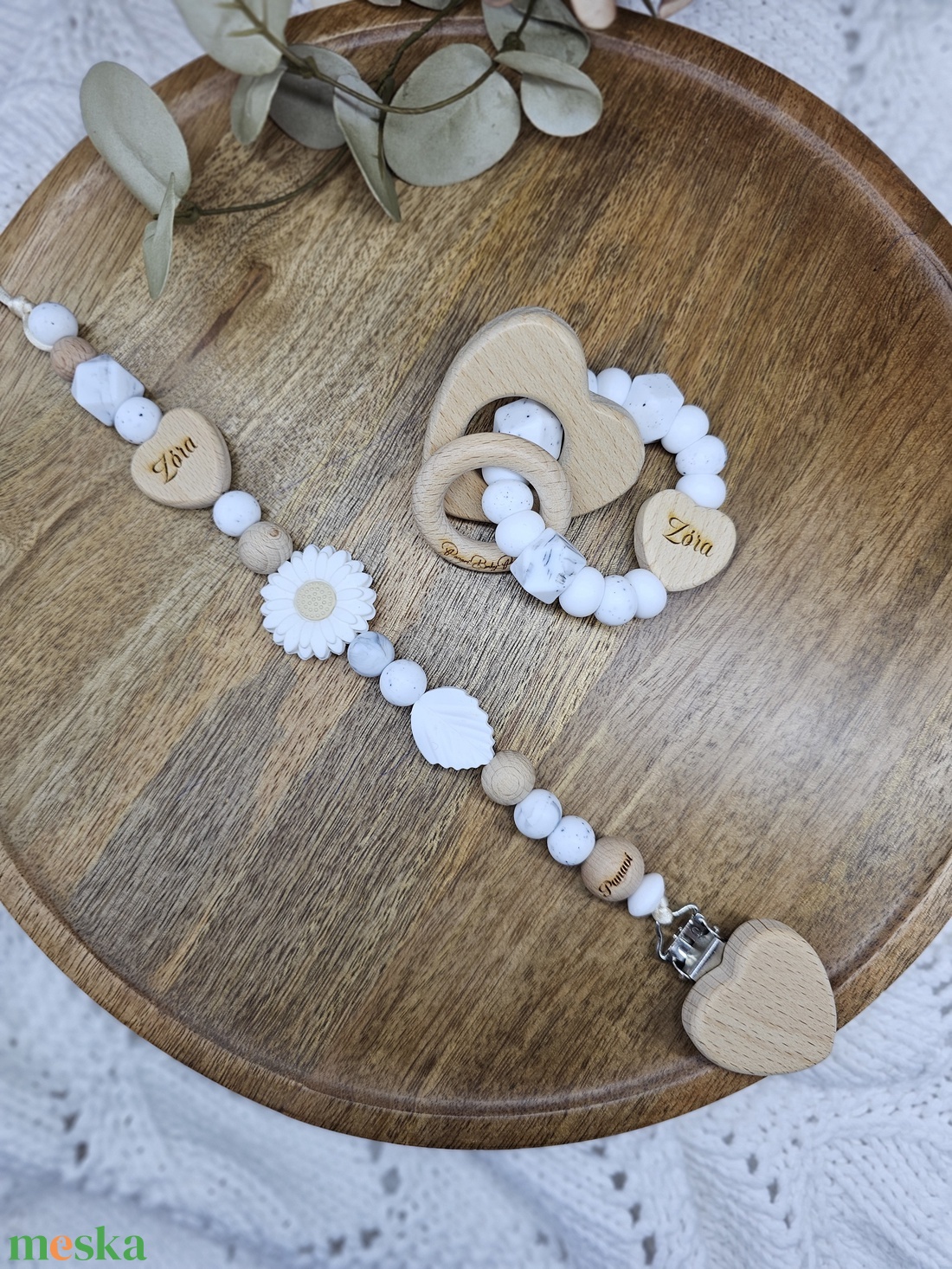 Első Ajándékom Babaköszöntő ajándékbox Névre gravírozva - baba - mama - baba játékok - cumilánc - Meska.hu