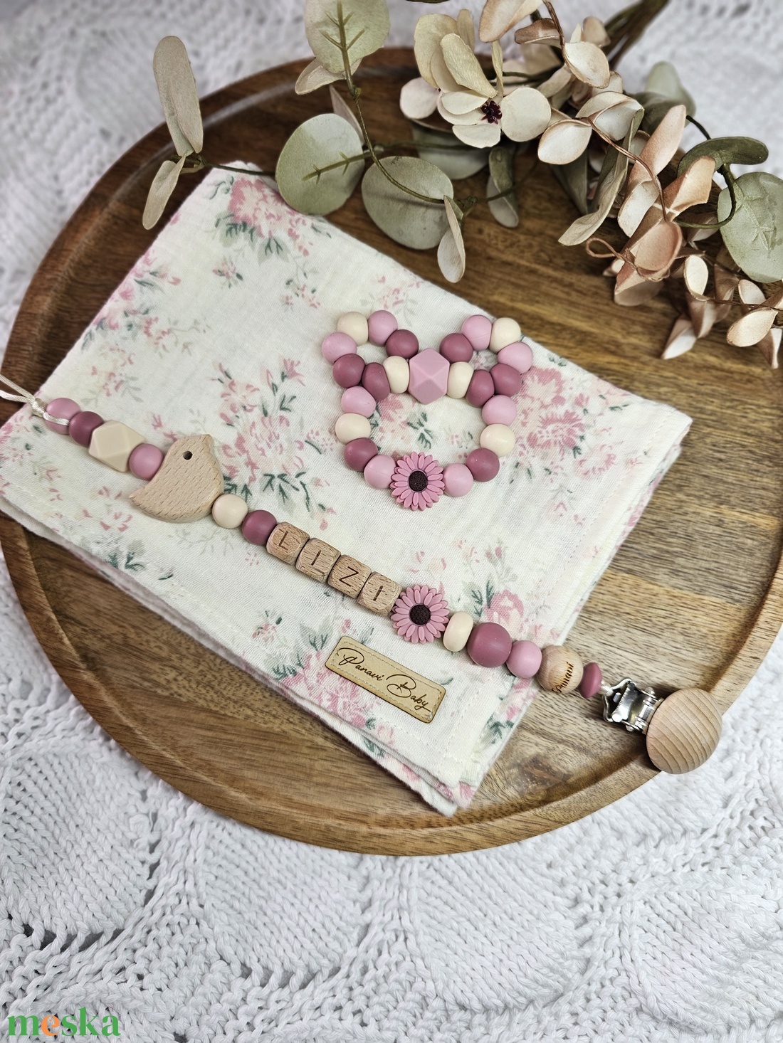 Első ajándékom - Mályva virágos babakendő Babaváró ajándék Babaköszöntő ajándékbox - baba - mama - babalátogató ajándékcsomag - Meska.hu