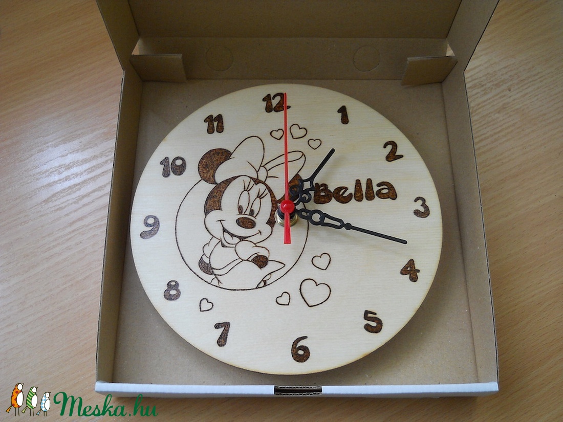 Minnie egeres pirogravírozott óra - - Meska.hu Minnie egeres pirogravírozott óra - - Meska.hu