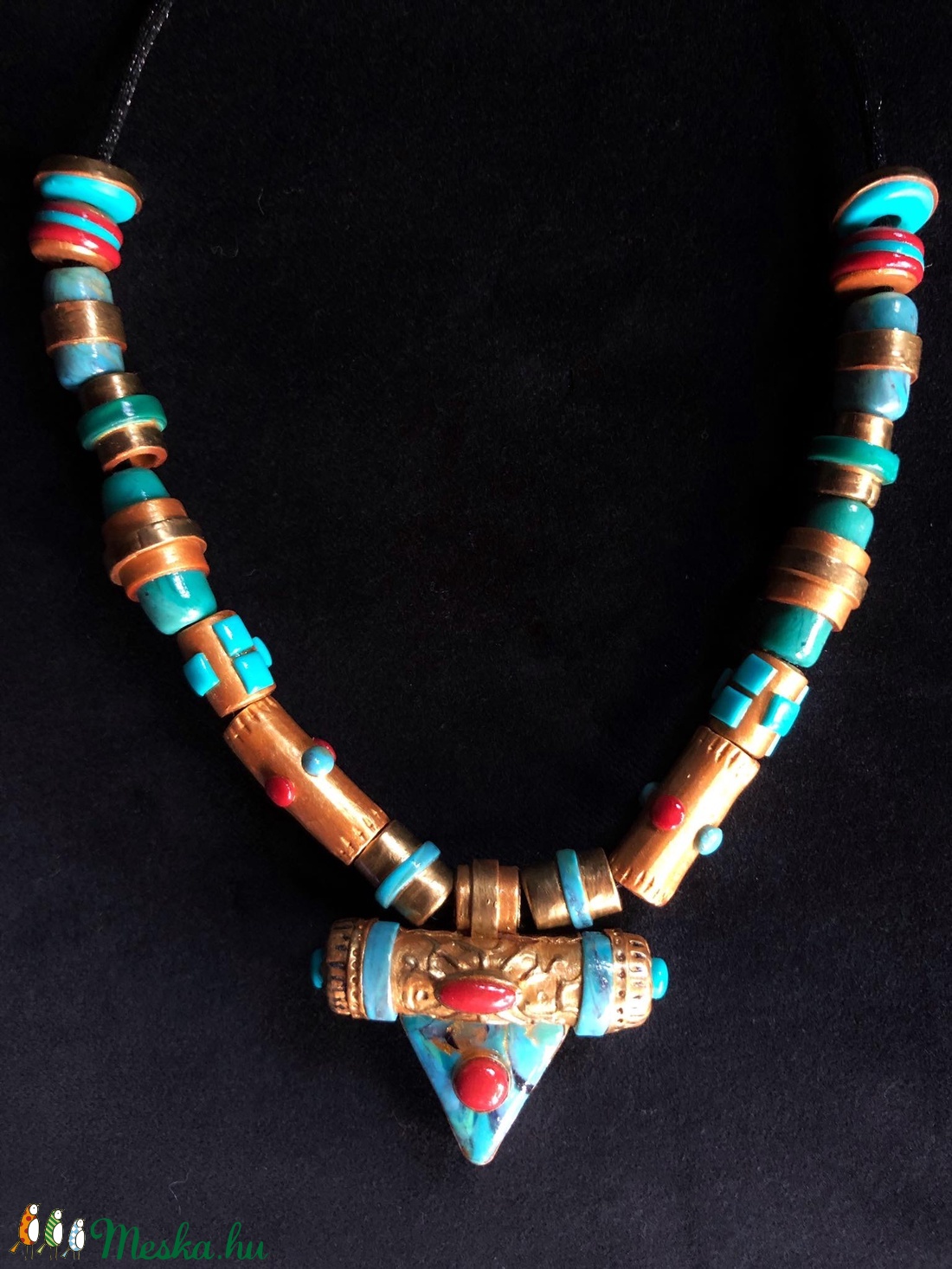 Arany színű tibeti gyöngyös nyaklánc - ékszer - nyaklánc - medálos nyaklánc - Meska.hu