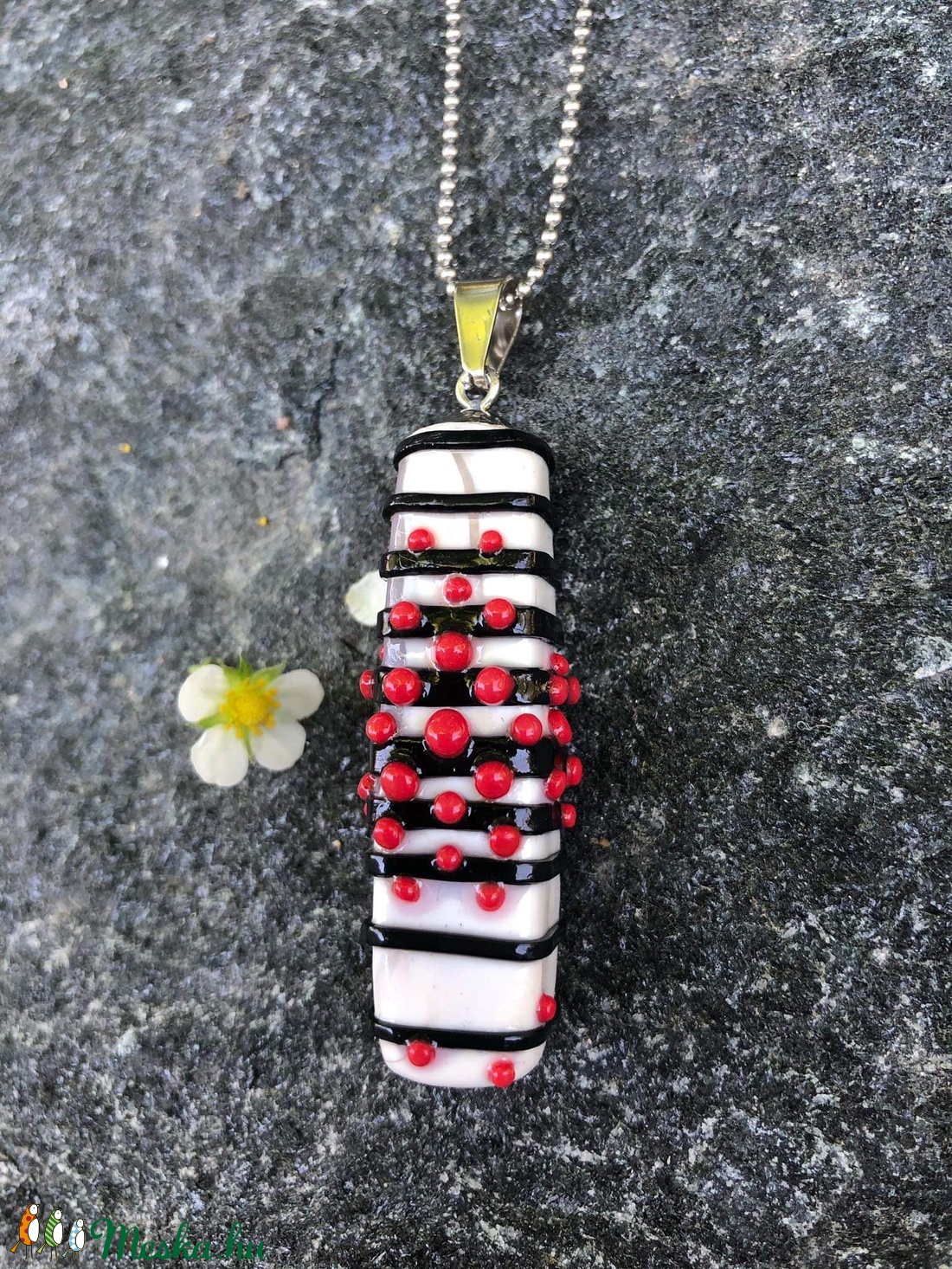 Csíkos amulett - ékszer - nyaklánc - medálos nyaklánc - Meska.hu