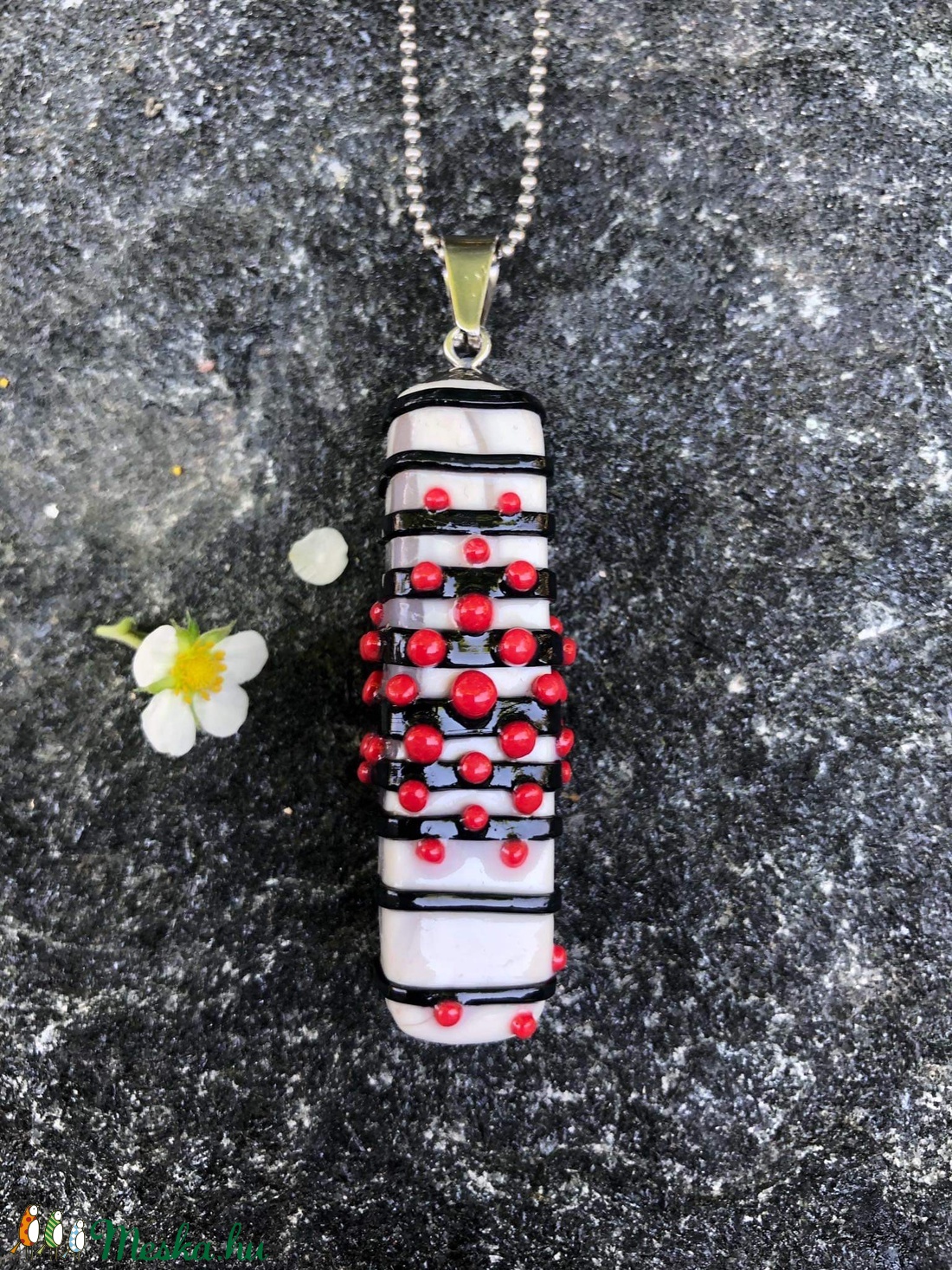 Csíkos amulett - ékszer - nyaklánc - medálos nyaklánc - Meska.hu