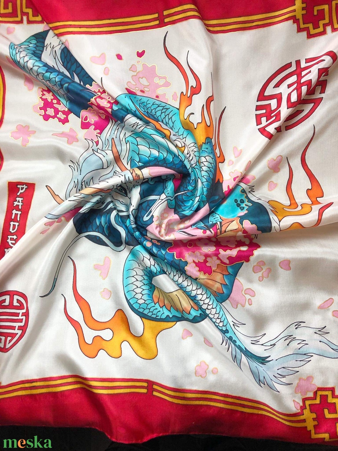 Kézzel festett selyemkendő �Lucky Dragon 90x90cm (pongé 8) - ruha & divat - sál, sapka, kendő - vállkendő - Meska.hu