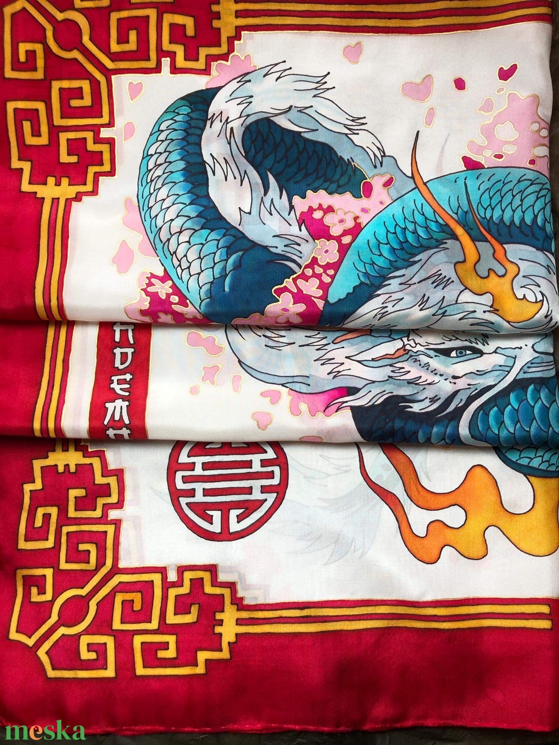 Kézzel festett selyemkendő �Lucky Dragon 90x90cm (pongé 8) - ruha & divat - sál, sapka, kendő - vállkendő - Meska.hu