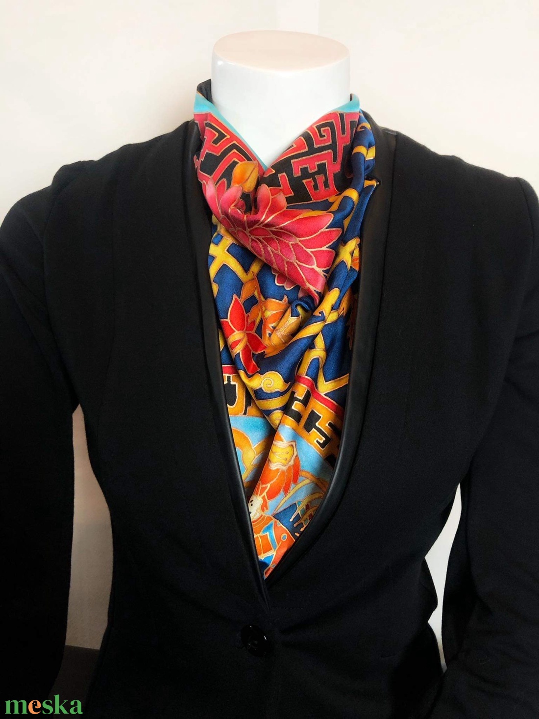 Kézzel festett selyemkendő �Chinese adventure 90x90cm (twill) - ruha & divat - sál, sapka, kendő - vállkendő - Meska.hu