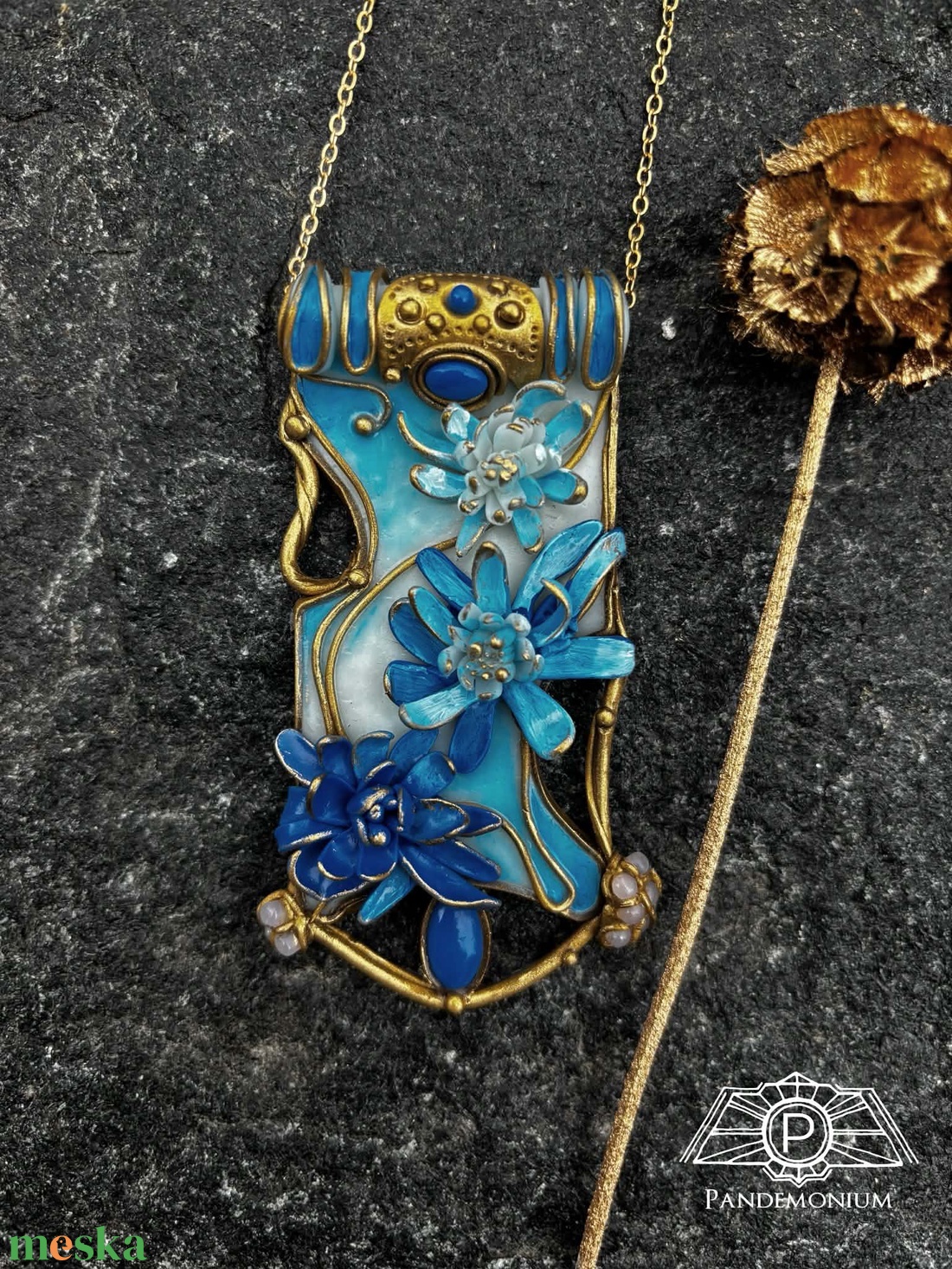 Kék virágos nyaklánc - ékszer - nyaklánc - medálos nyaklánc - Meska.hu