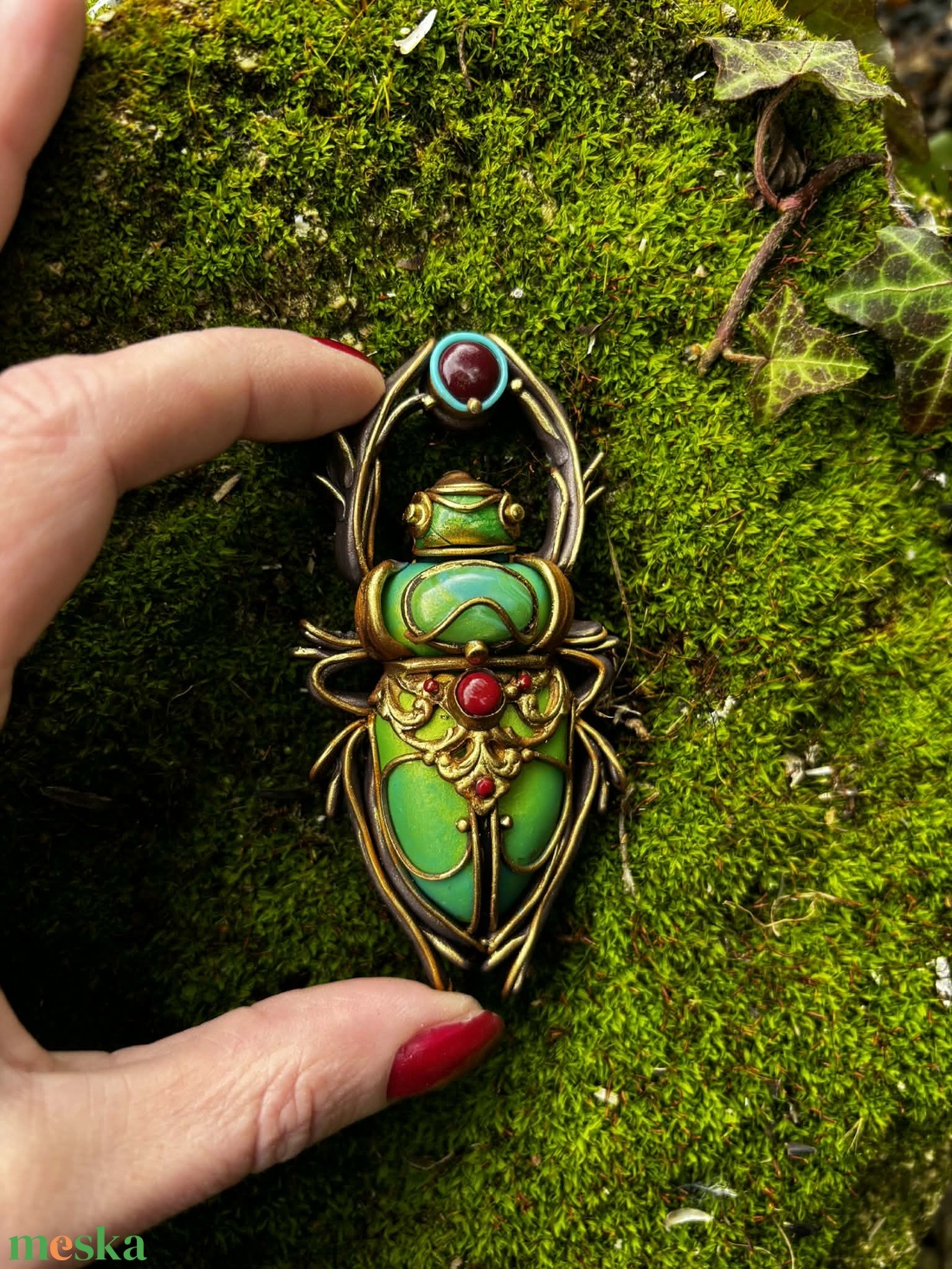 Szkarabeusz bross - ékszer - kitűző és bross - Meska.hu