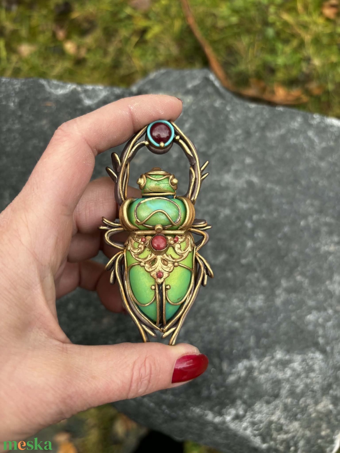 Szkarabeusz bross - ékszer - kitűző és bross - Meska.hu