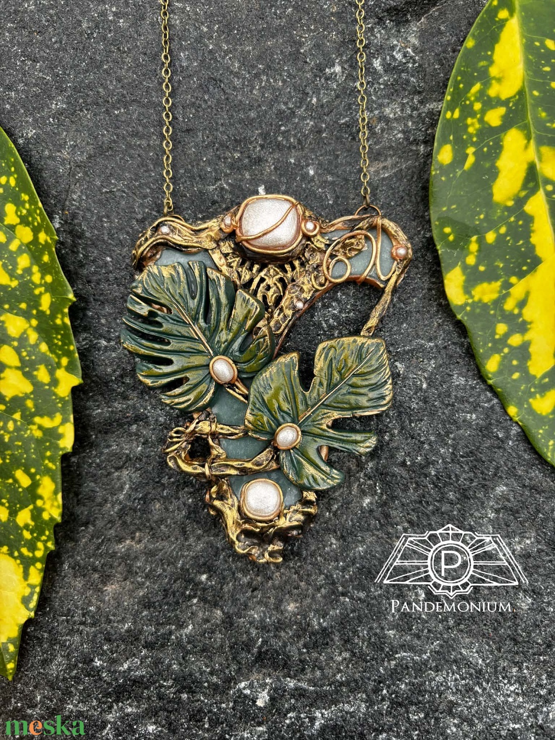 Filodendron nyaklánc - ékszer - nyaklánc - medálos nyaklánc - Meska.hu