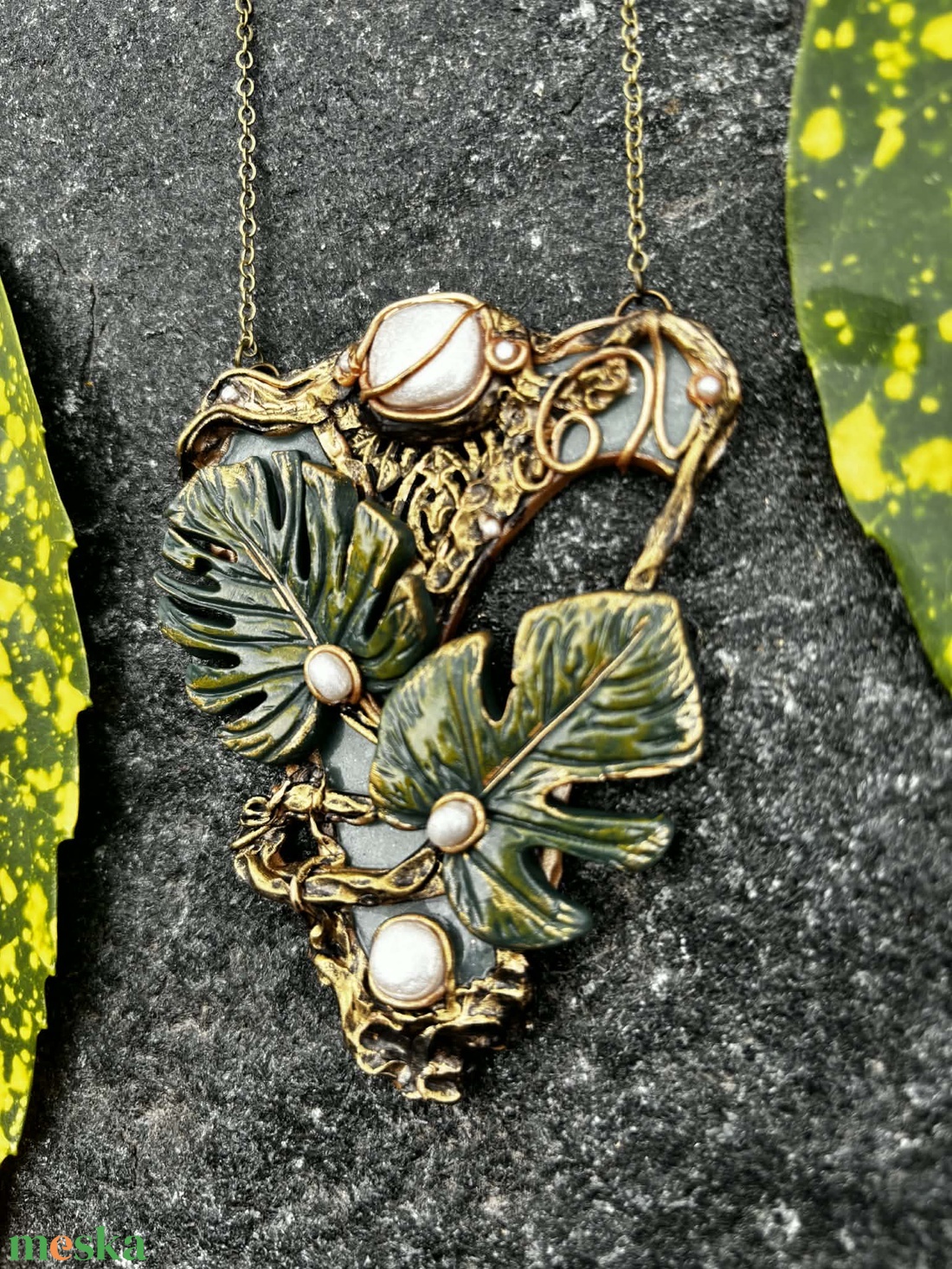 Filodendron nyaklánc - ékszer - nyaklánc - medálos nyaklánc - Meska.hu