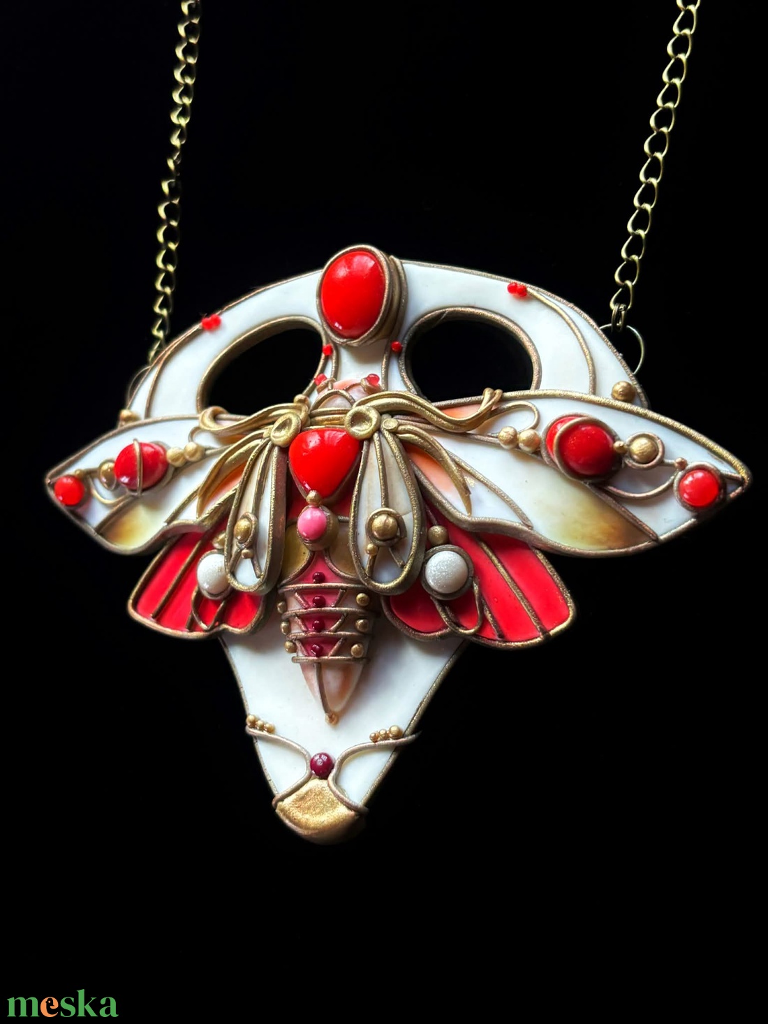 Piros-fehér pillangó nyaklánc - ékszer - nyaklánc - medálos nyaklánc - Meska.hu