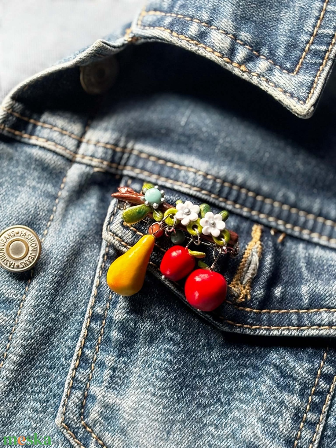 Alma-körte kitűző - ékszer - kitűző és bross - Meska.hu