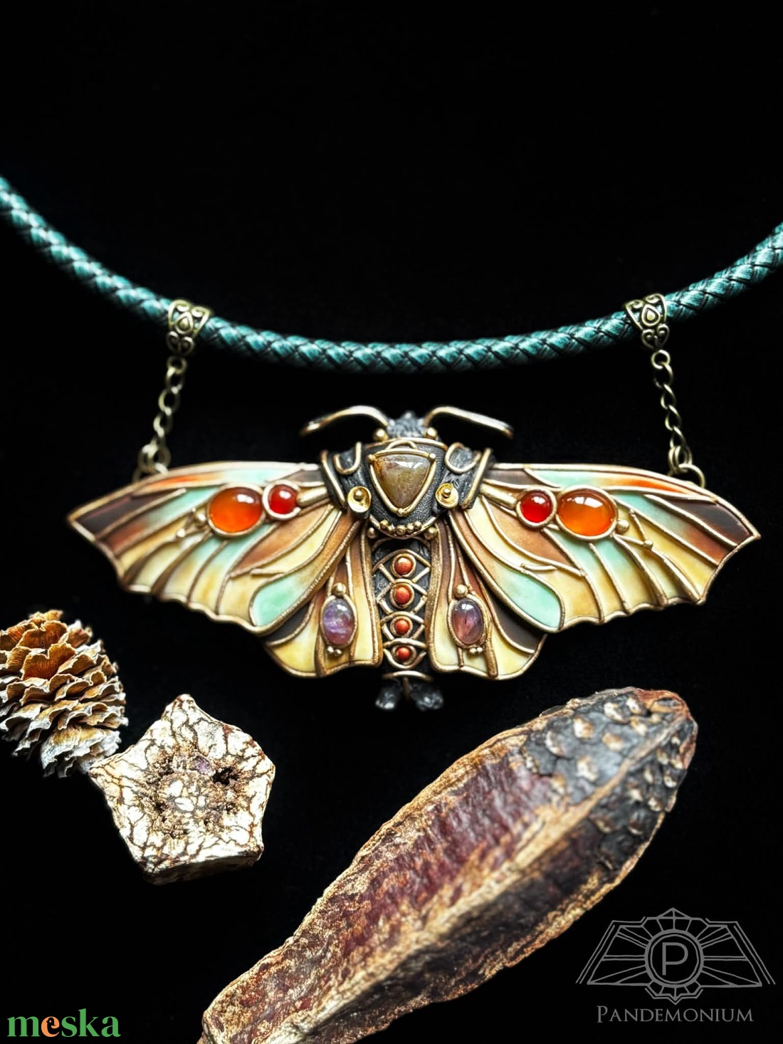 Barna pillangó nyaklánc - ékszer - nyaklánc - medálos nyaklánc - Meska.hu