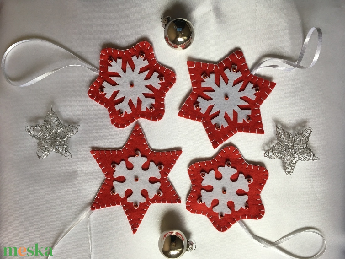 piros-mézeskalács filc karácsonyfa dísz  - karácsony - karácsonyi lakásdekoráció - karácsonyfadíszek - Meska.hu