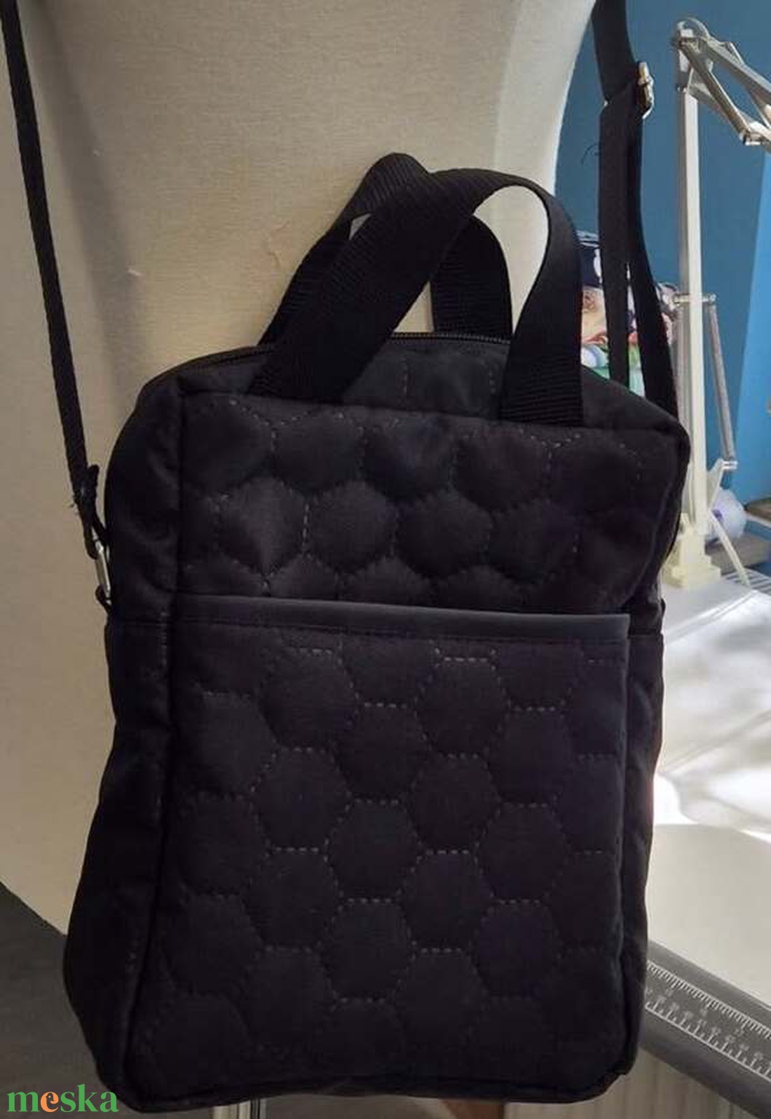 fekete kistáska/ crossbody - táska & tok - kézitáska & válltáska - vállon átvethető táska - Meska.hu