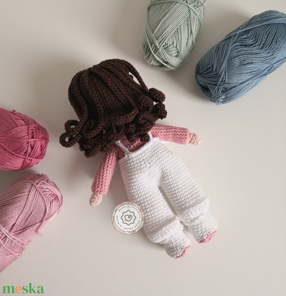 Horgolt amigurumi dekoráció, kézzel készült baba, pamutfonalból, levehető nyuszimuszi ruhával - játék & sport - baba & babaház - baba - Meska.hu Horgolt amigurumi dekoráció, kézzel készült baba, pamutfonalból, levehető nyuszimuszi ruhával - játék & sport - baba & babaház - baba - Meska.hu