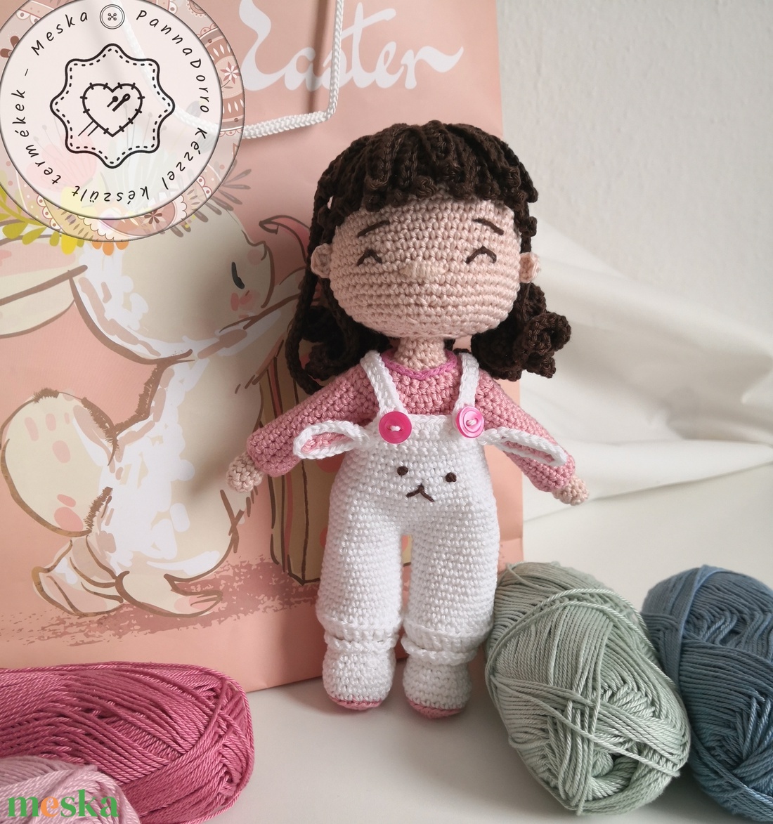 Horgolt amigurumi dekoráció, kézzel készült baba, pamutfonalból, levehető nyuszimuszi ruhával - játék & sport - baba & babaház - baba - Meska.hu Horgolt amigurumi dekoráció, kézzel készült baba, pamutfonalból, levehető nyuszimuszi ruhával - játék & sport - baba & babaház - baba - Meska.hu