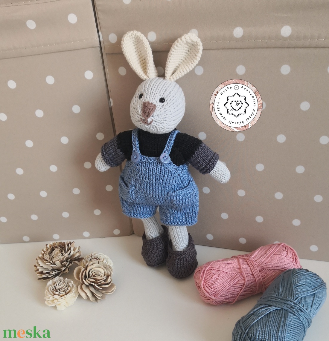 Nyuszi játékbaba, kötött amigurumi, öltöztethető fiú nyuszóka figura, kötött levehető nadrág, cipő, pulóverrel - játék & sport - baba & babaház - öltöztethető baba - Meska.hu Nyuszi játékbaba, kötött amigurumi, öltöztethető fiú nyuszóka figura, kötött levehető nadrág, cipő, pulóverrel - játék & sport - baba & babaház - öltöztethető baba - Meska.hu