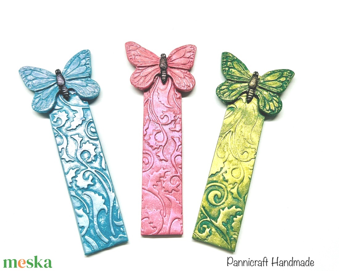 Pillangós kézműves könyvjelző  ajándék könyvmolyoknak, kézzel készült dísz sütőgyurmából - könyv & zene - könyvjelző - Meska.hu