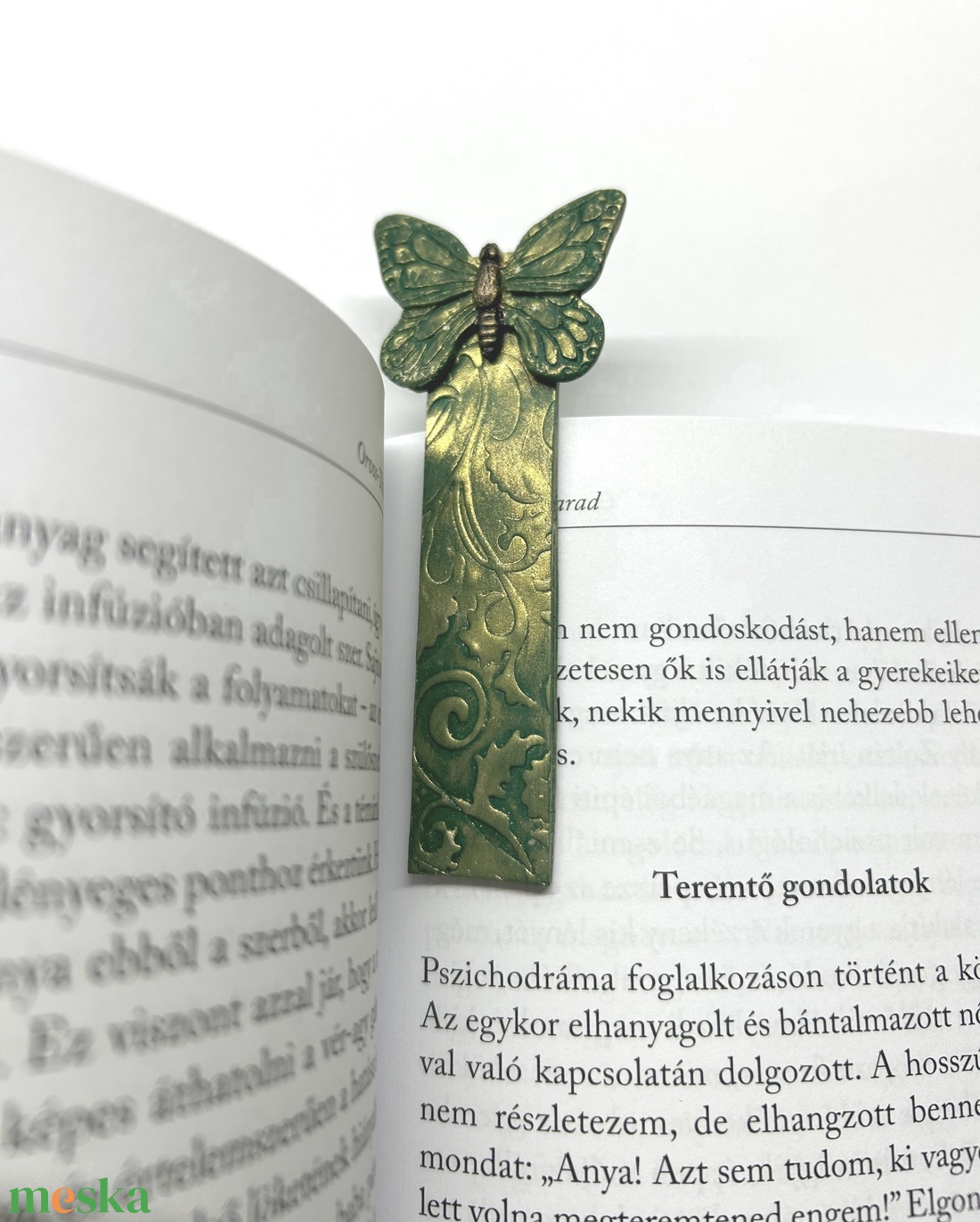 Pillangós kézműves könyvjelző  ajándék könyvmolyoknak, kézzel készült dísz sütőgyurmából - könyv & zene - könyvjelző - Meska.hu