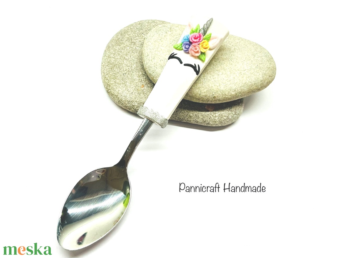 Névreszóló unikornisos gyerekkanál � kézzel díszített sütőgyurmával, ajándék kislányoknak - otthon & életmód - konyhafelszerelés, tálalás - tálalás - kanál & villa - Meska.hu