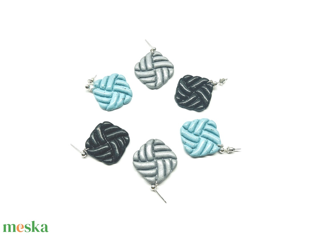 Különleges csavart négyszög gyurmafülbevaó - ékszer - fülbevaló - lógó fülbevaló - Meska.hu