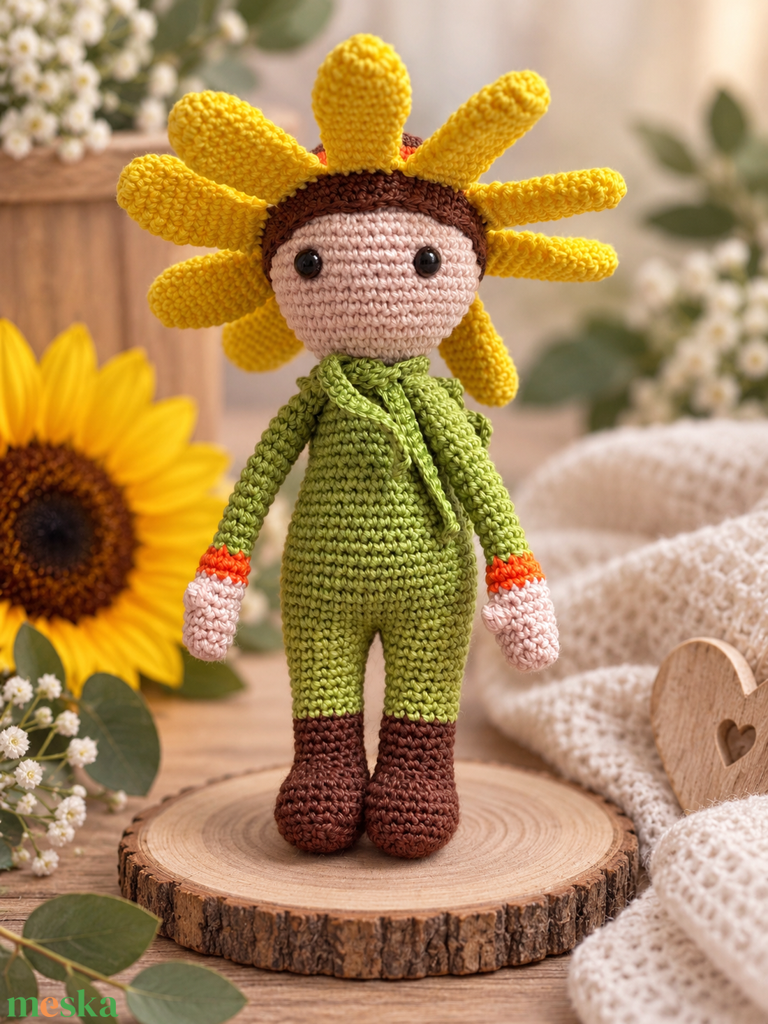  Horgolt napraforgó figura � egyedi amigurumi, kézműves dekoráció - otthon & életmód - virágdekoráció - virágdíszek - asztali virágdísz - Meska.hu