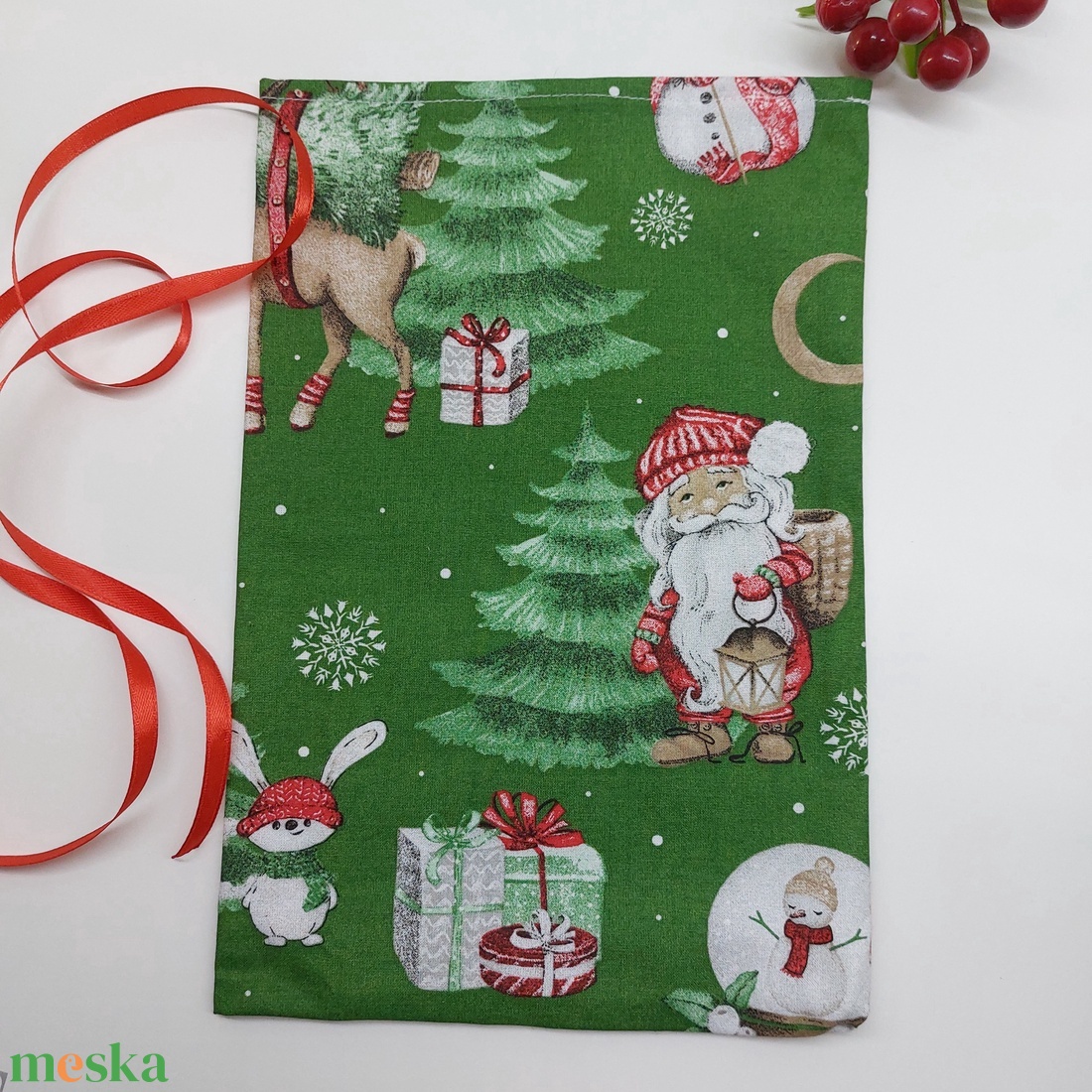 Mikulászsak zöld pamutvászon alaponlapon  - karácsony - mikulás - mikulás zsák - Meska.hu