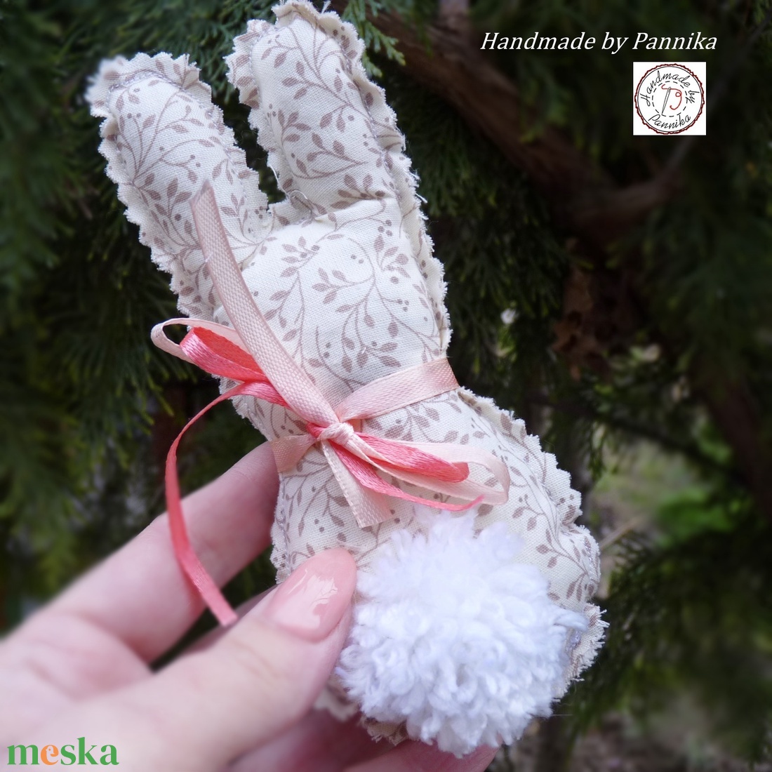 Húsvéti textil nyuszi, pom-pom farokkal  - ünnepi díszek, dekorációk - húsvéti díszek és dekorációk - Meska.hu