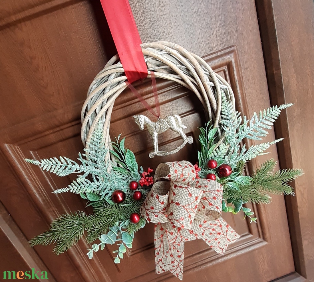 Klasszikus zöld-piros és arany, hintalovas Karácsonyi kopogtató 30cm, adventi, karácsonyi dekoráció - karácsony - karácsonyi lakásdekoráció - karácsonyi ajtódíszek - Meska.hu Klasszikus zöld-piros és arany, hintalovas Karácsonyi kopogtató 30cm, adventi, karácsonyi dekoráció - karácsony - karácsonyi lakásdekoráció - karácsonyi ajtódíszek - Meska.hu