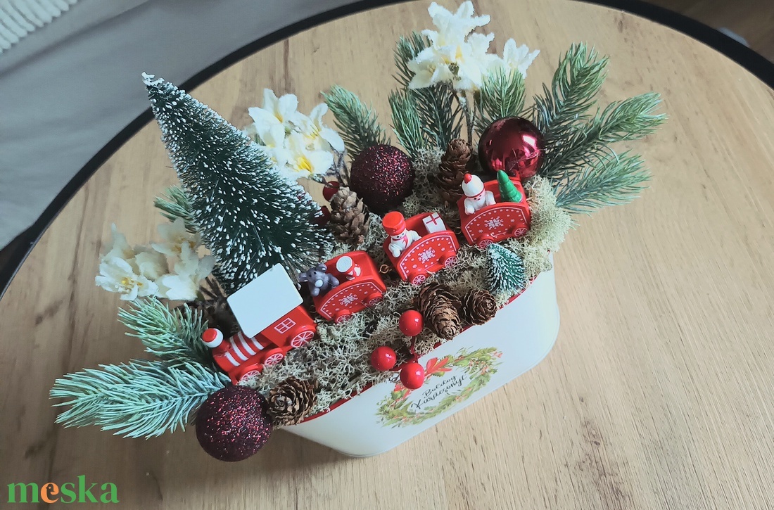 Karácsonyi csodavilág havas virágokkal - karácsony - adventi díszek - adventi asztaldísz - Meska.hu