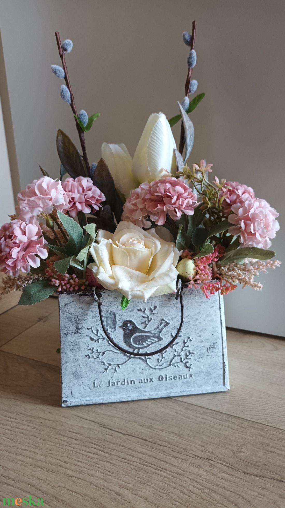 Madárkás virágkosár tavaszra - otthon & életmód - virágdekoráció - virágdíszek - asztali virágdísz - Meska.hu