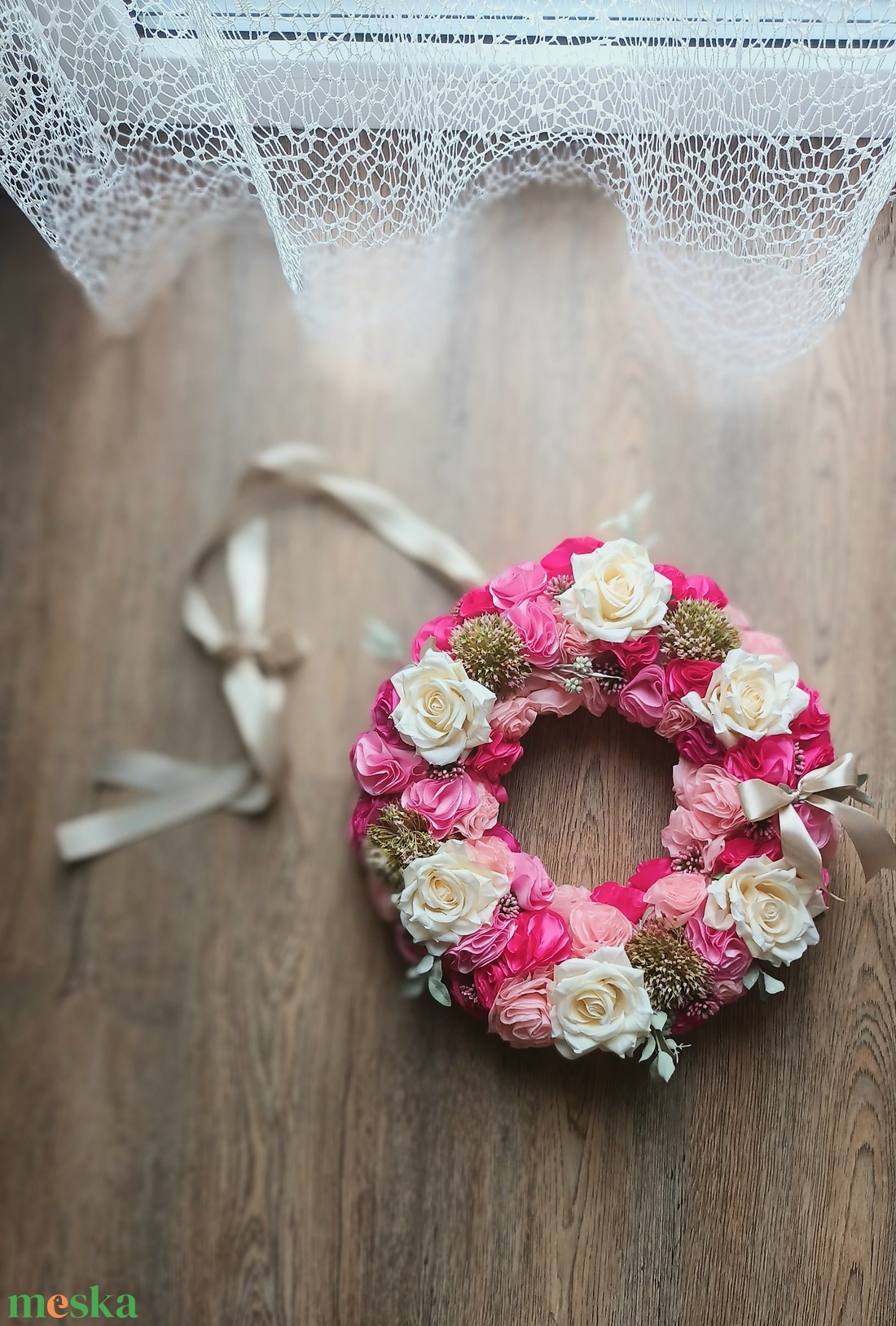 Rózsa selyemvirág kopogtató - otthon & életmód - dekoráció - ajtó- és ablak dekoráció - ajtódísz & kopogtató - Meska.hu