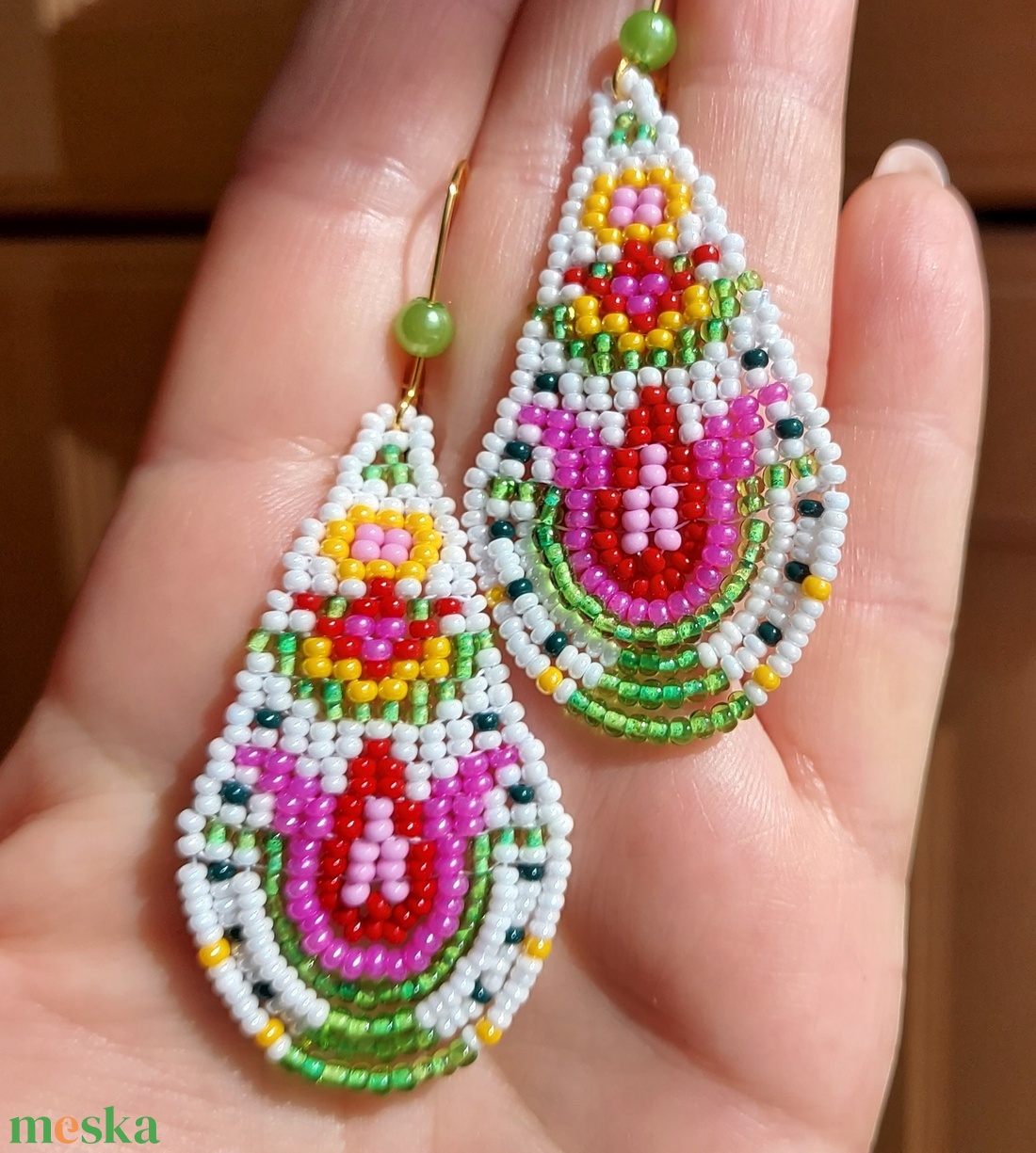 Tulipán mintás gyöngyfülbevaló - ékszer - fülbevaló - rojtos fülbevaló - Meska.hu Tulipán mintás gyöngyfülbevaló - ékszer - fülbevaló - rojtos fülbevaló - Meska.hu