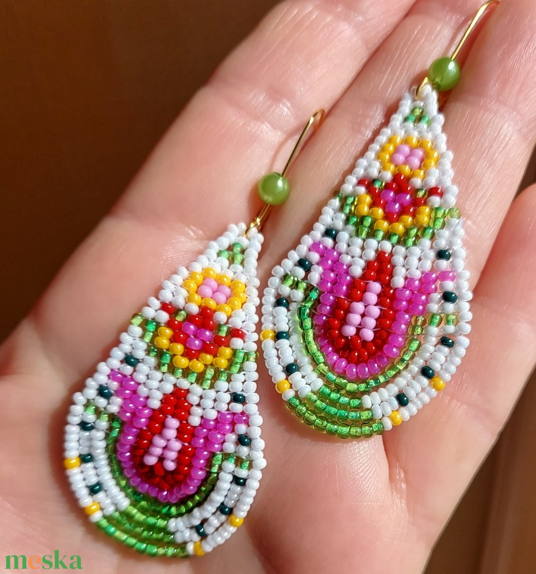 Tulipán mintás gyöngyfülbevaló - ékszer - fülbevaló - rojtos fülbevaló - Meska.hu Tulipán mintás gyöngyfülbevaló - ékszer - fülbevaló - rojtos fülbevaló - Meska.hu