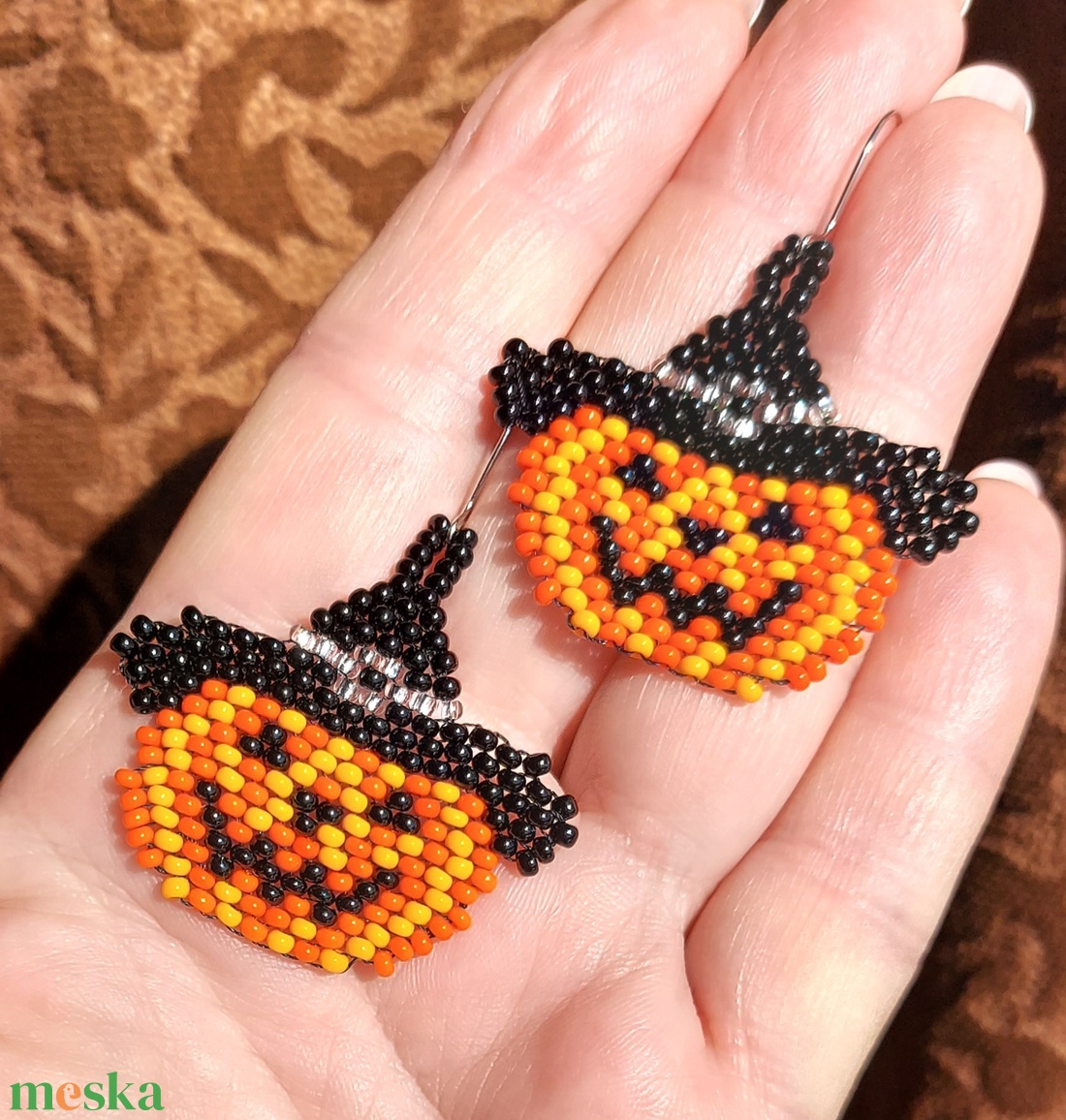 Halloweeni töklámpás gyöngyfülbevaló - ékszer - fülbevaló - lógó fülbevaló - Meska.hu Halloweeni töklámpás gyöngyfülbevaló - ékszer - fülbevaló - lógó fülbevaló - Meska.hu