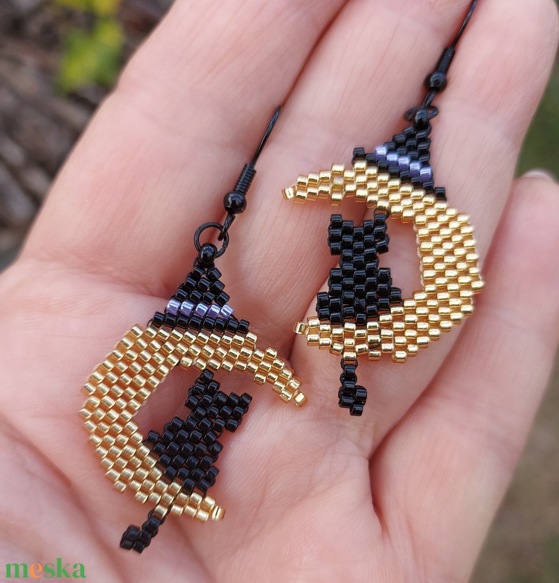 A boszorkány macskája gyöngyfülbevaló - ékszer - fülbevaló - lógó fülbevaló - Meska.hu