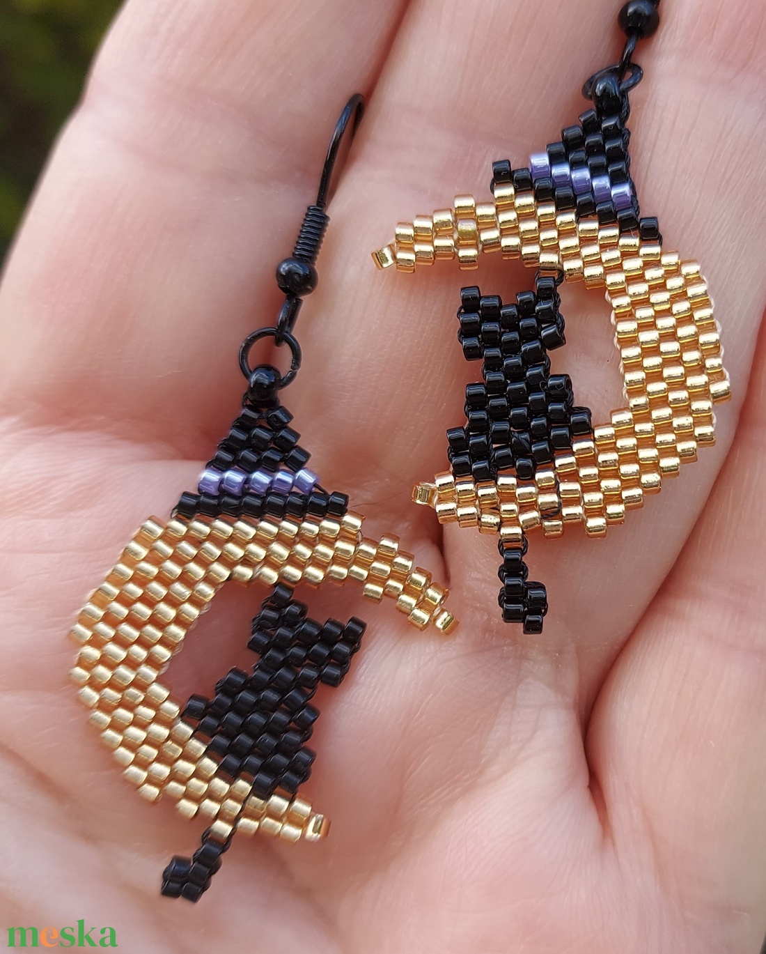 A boszorkány macskája gyöngyfülbevaló - ékszer - fülbevaló - lógó fülbevaló - Meska.hu