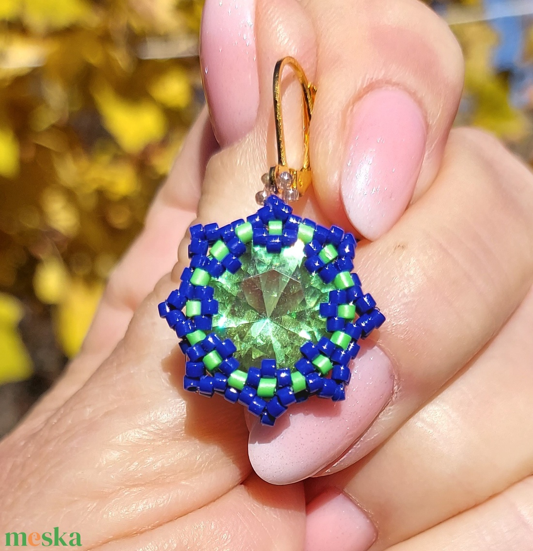 Zöld köves fülbevaló - ékszer - fülbevaló - lógó fülbevaló - Meska.hu