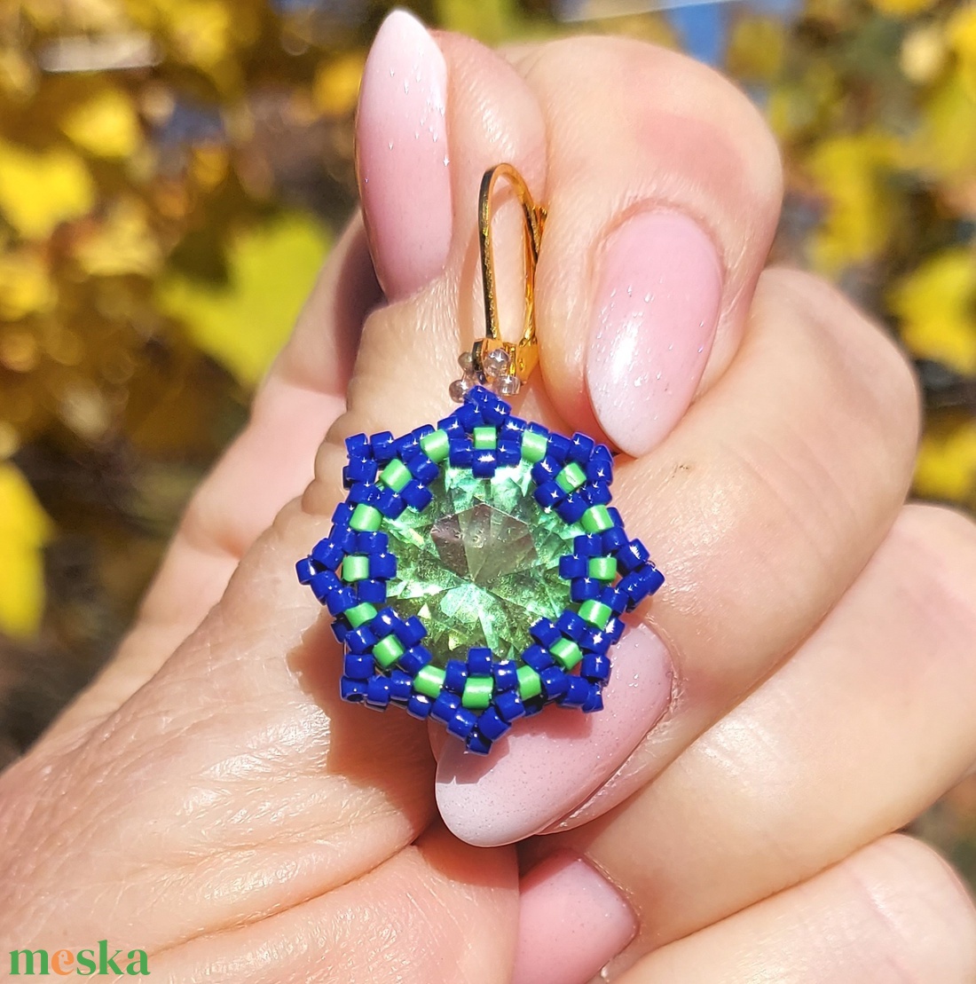 Zöld köves fülbevaló - ékszer - fülbevaló - lógó fülbevaló - Meska.hu